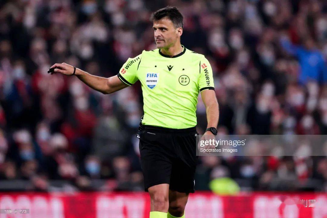 关键时刻毕尔巴鄂竞技备战意大利杯；战术微调细节曝光；管理层满意；更衣室氛围转暖的简单介绍