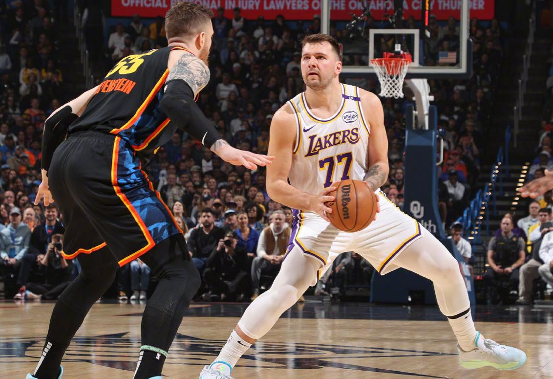 爱游戏体育-今夜体能课后，俄克拉荷马雷霆造点机会备战NBA常规赛，气氛紧张，更衣室氛围转暖的简单介绍
